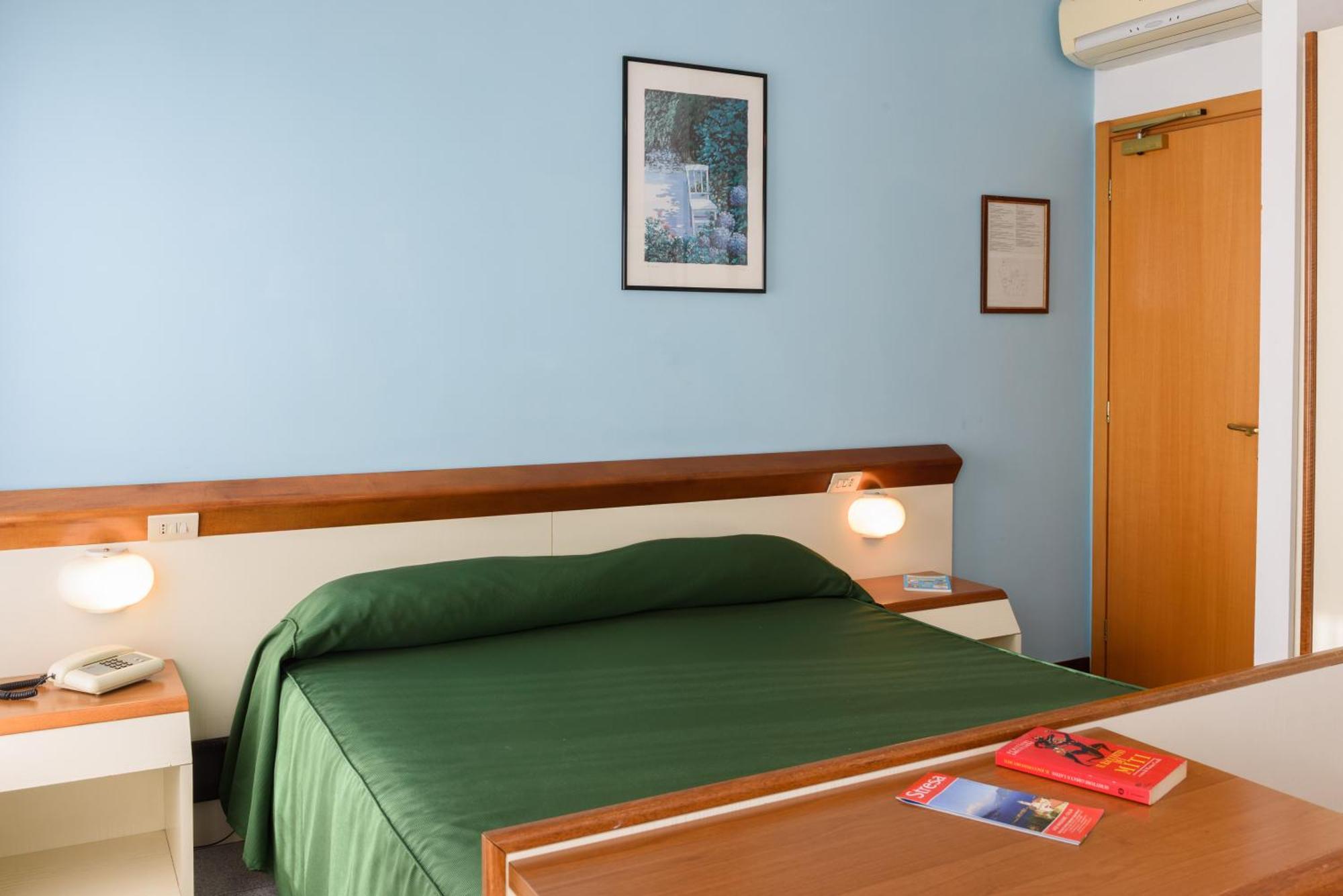 Hotel Italie Et Suisse Stresa Exterior photo